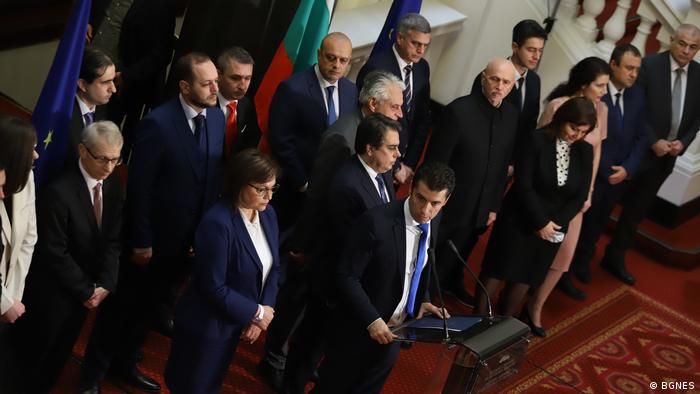 Петков с министрите в предложения от него кабинет