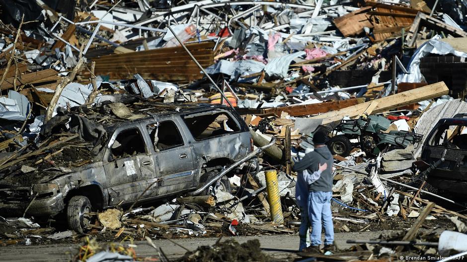 Gouverneur von Kentucky Mindestens 74 Tote DW 13.12.2021