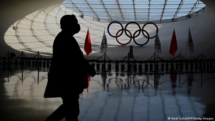 时评人长平认为，从2008年到2022年，中共一直在对奥运会进行最大化的政治利用