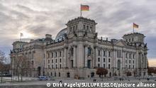 BG | Parlamentsgebäude Deutschland Berlin 