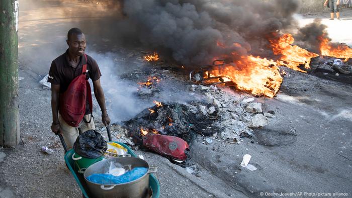 Haiti: Fuel tanker explodes, dozens killed — officials | News | DW |  14.12.2021