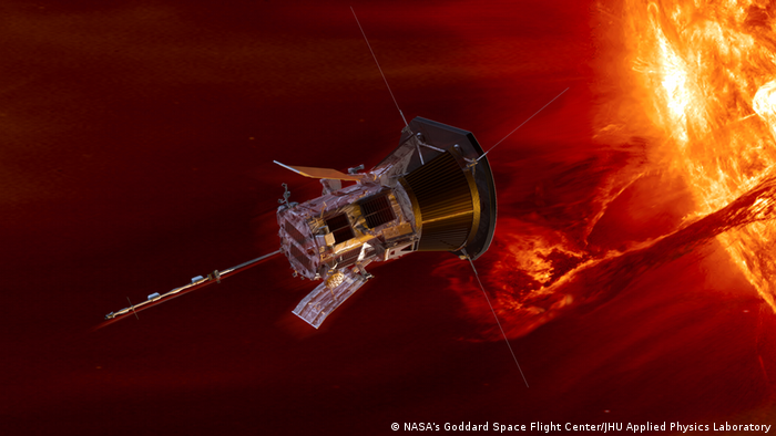 An illustration of Parker Solar Probe approaching the Sun. Credits: NASA's Goddard Space Flight Center/JHU Applied Physics Laboratory 