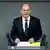 Kanselir Jerman Olaf Scholz saat sampaikan pidato perdananya di Bundestag