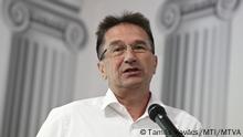 Datum: 7.7.2021 – Ort: Esztergom (Ungarn) Anlass: Start einer staatlichen Investition im Bildungszentrum “Esztergomi Szakképzési Centrum”
Quellenangabe: MTI/Tamás Kovács
Bild samt Copyright und Nutzungsfreigabe geliefert durch DW/Dora Diseri <dora.diseri@dw.com>