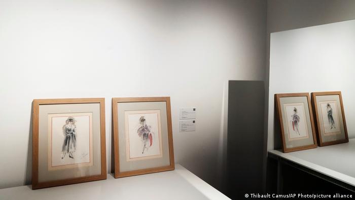 Эскизы Карла Лагерфельда - лоты аукциона в Париже