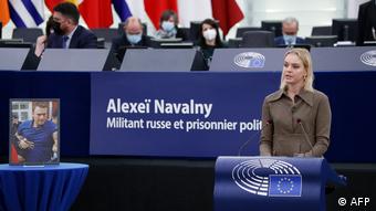 Дочь Алексея Навального Дарья получает в Европарламенте за отца премию Сахарова 