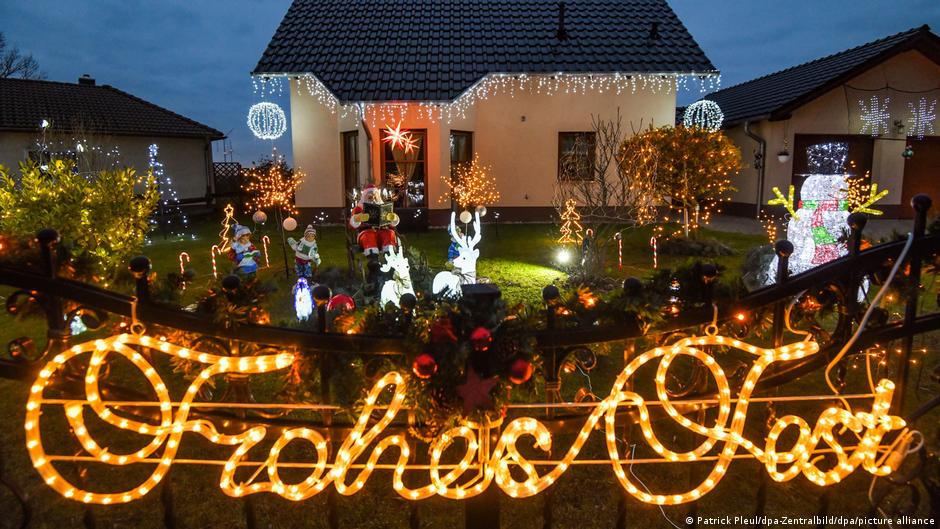 Boże Narodzenie: tradycja i magia kontra kicz i konsumpcja