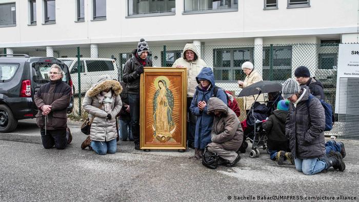Des militants anti-avortement devant une clinique à Munich, en Bavière