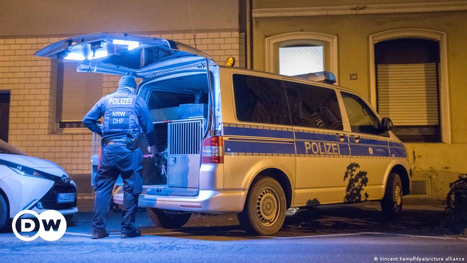 Razzien gegen Rechtsextremisten in Köln
