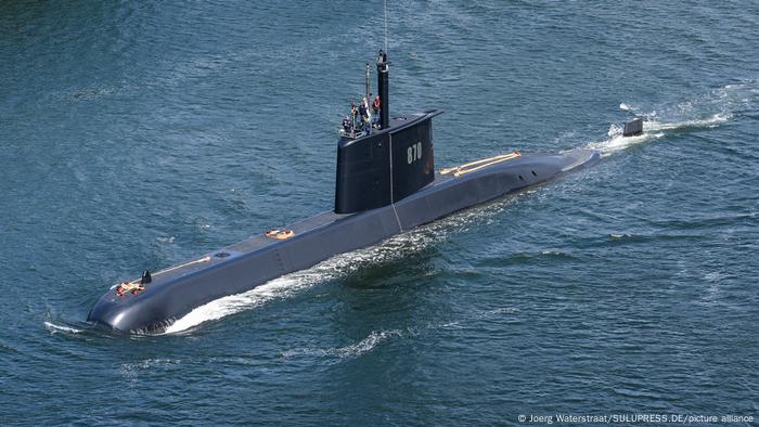U-Boot aus deutscher Produktion in Überwasserfahrt