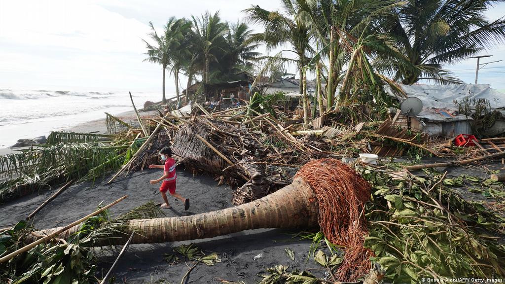 Tifón Rai deja al menos 31 muertos en Filipinas | El Mundo | DW | 18.12.2021