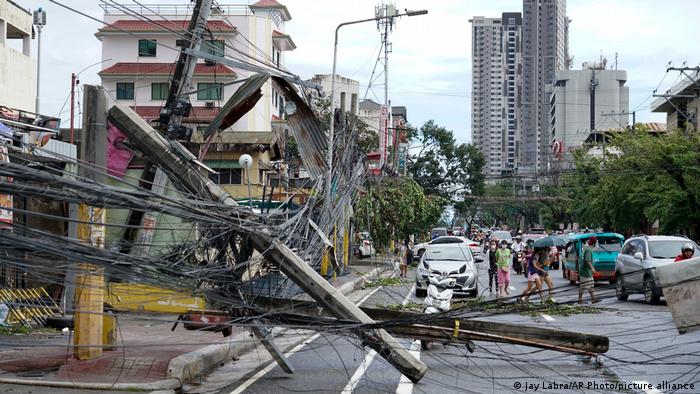 Philippinen I Taifun Rai