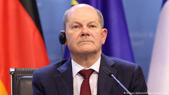 Germany′s Scholz and Russia′s Putin discuss Ukraine in first call | News |  DW | 21.12.2021