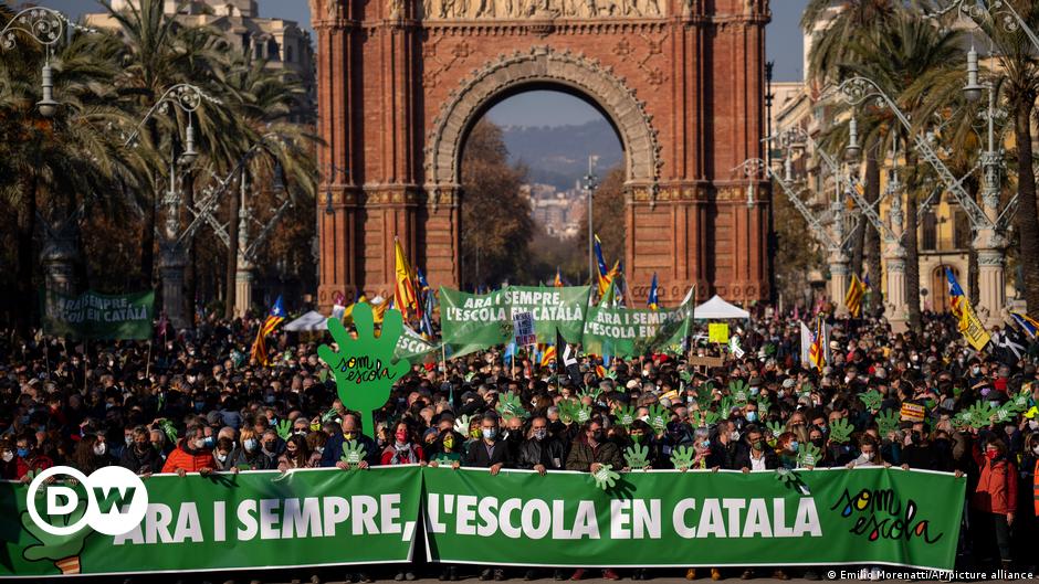 Massenprotest in Katalonien gegen Schulurteil