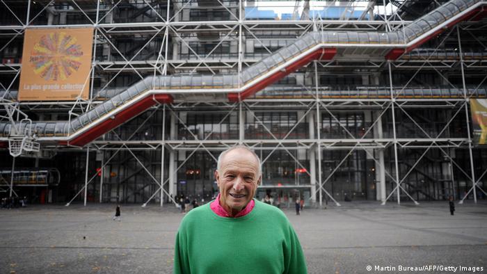 Frankreich Paris | Architekt Richard Rogers vor dem Centre Pompidou