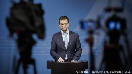 Υπ.  Of Justice: ‘Germany does not become a party to war’