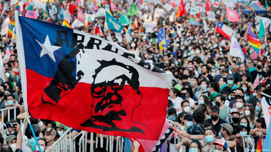 Manifestación en Santiago de Chile, el 19 de diciembre de 2021, para celebrar la victoria electoral de Gabriel Boric.