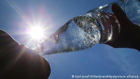 Glasflasche für Trinkwasser