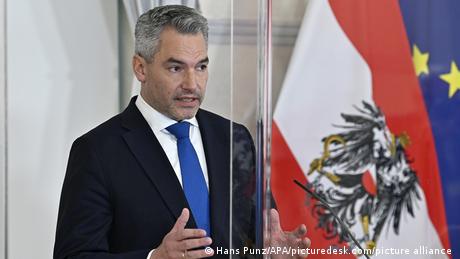 Τί θέλει ο αυστριακός καγκελάριος στη Μόσχα;