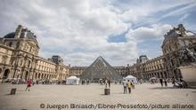 Louvre-Museum, Pyramide, im Louvre-Palast an einem sonnigen Tag waehrend der Corona Pandemie, Paris, 12.09.2021, Foto: EIBNER/Juergen Biniasch