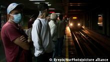 Passengers wears face mask while wait Metro ride. The Metro de Caracas subway system continues to function halfway, due to the lack of maintenance that it has presented for several years due to the economic crisis that Venezuela is going through. On May 26, 2021 in Caracas, Venezuela. (Photo by Eyepix/NurPhoto)