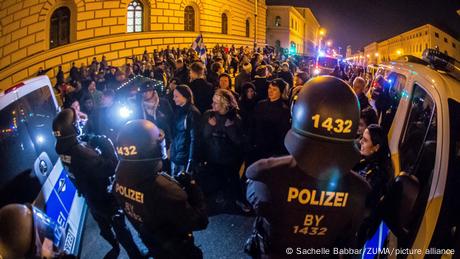 Germany: Coronavirus deniers approach the far right