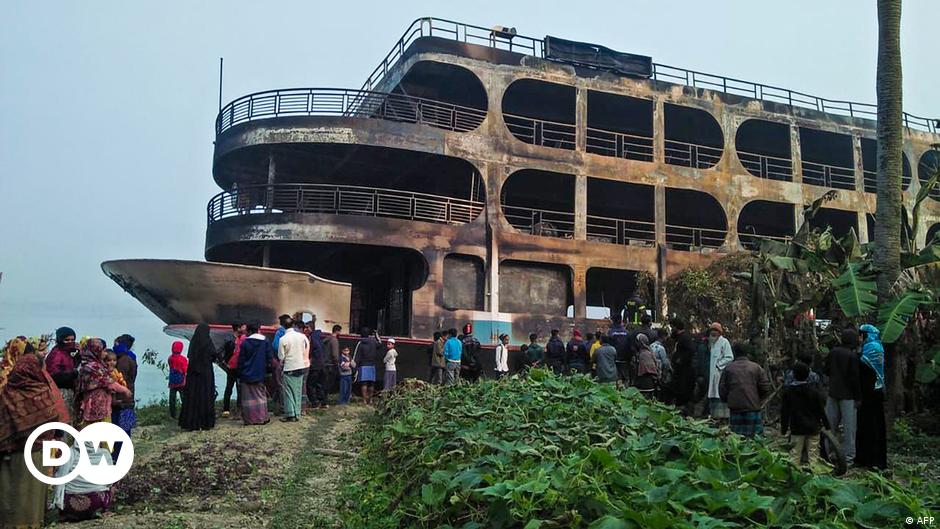 Fast 40 Tote bei Brand auf Fähre in Bangladesch