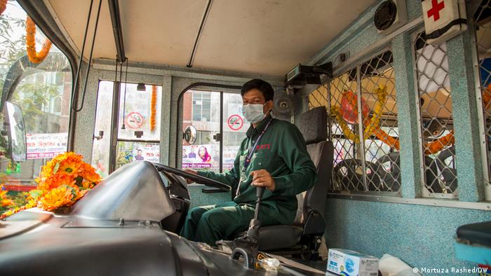 Bangladesch | Neuer Bus-Service in Dhaka