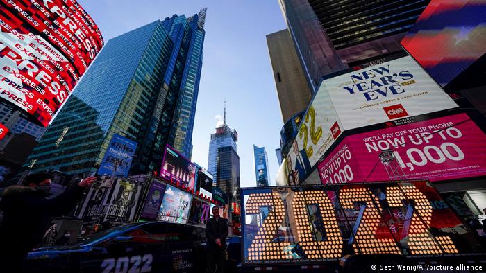 Нова година е на първи януари. Но също така може