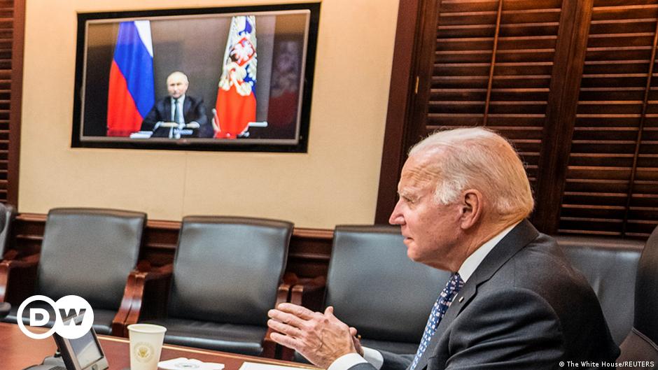Biden will Putin mit harten Sanktionen drohen
