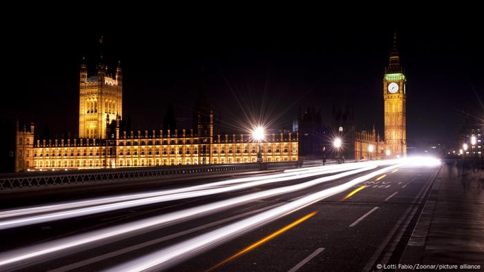 London's Westminster Bridge at night