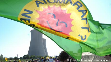 Proteste vor Atomkraftwerk in Grohnde