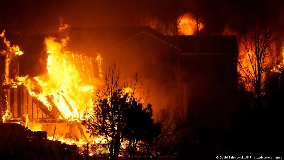 Colorado wildfires cause mass destruction — in pictures | All media content | DW - Vimarsana News