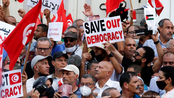 تظاهرات علیه قیس سعید، رئیس‌جمهوری تونس در سپتامبر ۲۰۲۱ در پایتخت این کشور