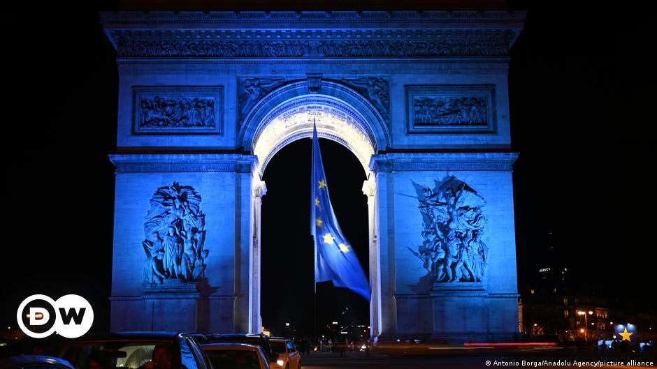 EU-Flagge am Arc de Triomphe sorgt für Aufruhr