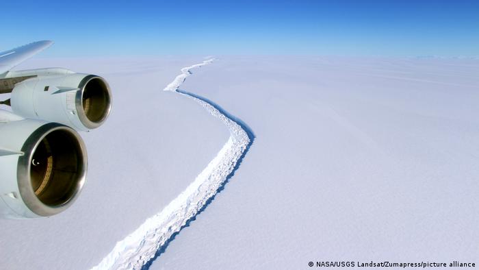 An aerial photo shows a large rift in the Larsen C ice shelf