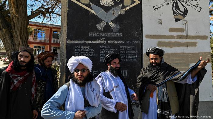 Afghanistan I Taliban stellen Sieg über die USA zur Schau Afghanistan I Taliban stellen Sieg über die USA zur Schau
