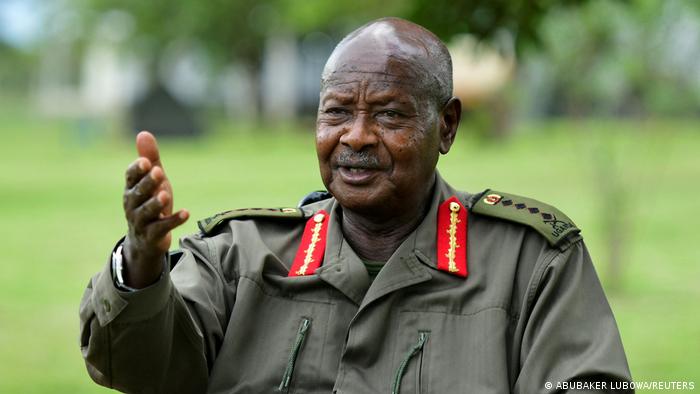 Uganda | Yoweri Museveni während eines Interviews