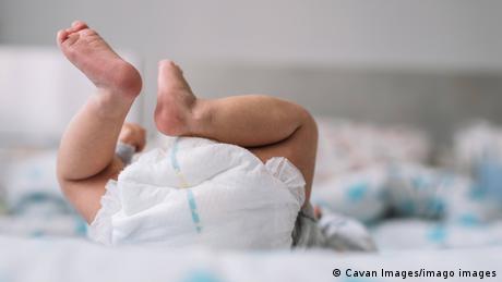 Бебетата родени в пандемията се развиват в първите шест месеца