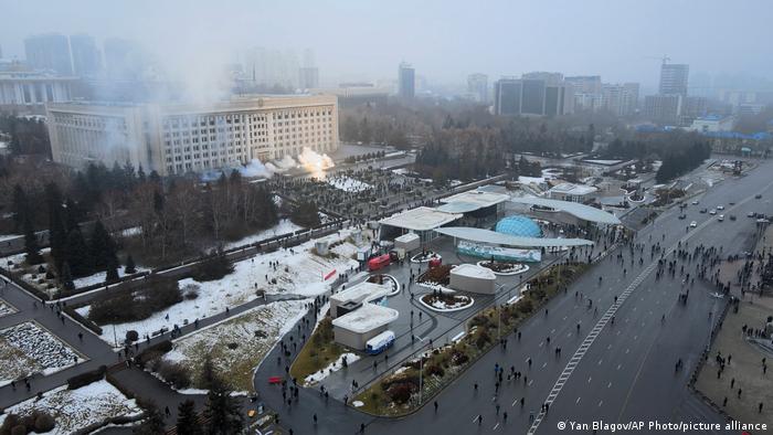 Протесты в центре Алма-Аты
