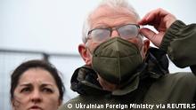 05.01.2022 *** High Representative of the European Union for Foreign Affairs Josep Borrell visits a checkpoint in the settlement of Stanytsia Luhanska in Luhansk Region, Ukraine January 5, 2022. Ukrainian Foreign Ministry/Handout via REUTERS ATTENTION EDITORS - THIS IMAGE WAS PROVIDED BY A THIRD PARTY.