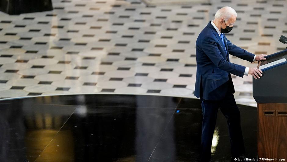 US President Joe Biden′s first year weighed down by disappointment | North America | DW - Vimarsana News