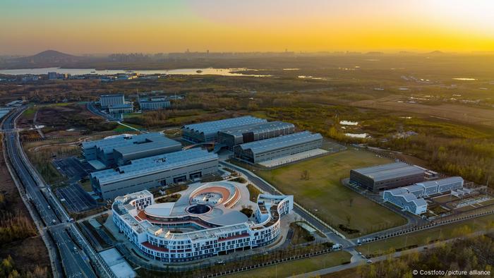 La instalación de investigación integral del motor principal del reactor de fusión Key System en Hefei, provincia oriental china de Anhui.