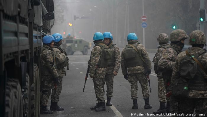 Kazakistan'daki barış gücü askerleri