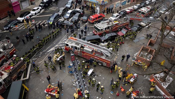 纽约公寓大火酿19人死亡逾60伤| 德国之声来自德国介绍德国| DW | 10.01.2022