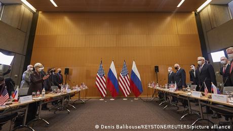 محادثات أمريكية روسية حول أوكرانيا في جنيف في غياب أي تمثيل للاتحاد الأوروبي (10/1/2022)