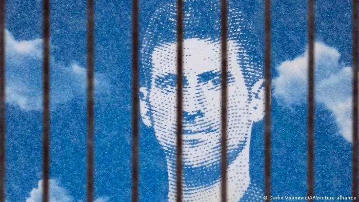 Serbien Belgrad | Plakat mit Bild des Tennisspielers Novak Djokovic