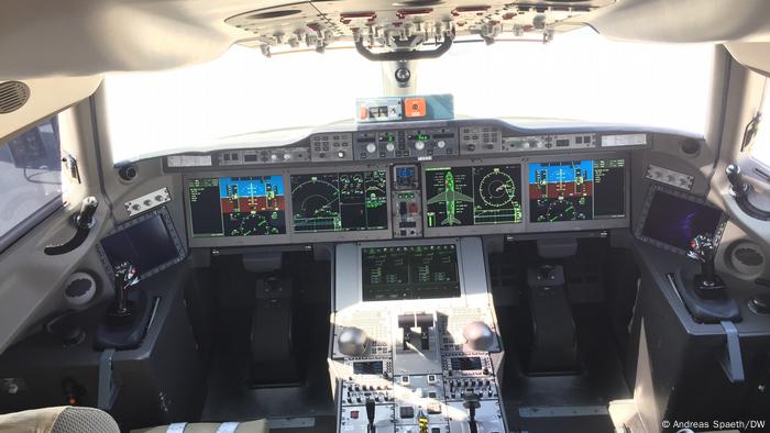 Blick ins Copckpit einer MC-21 Blick ins Copckpit einer MC-21