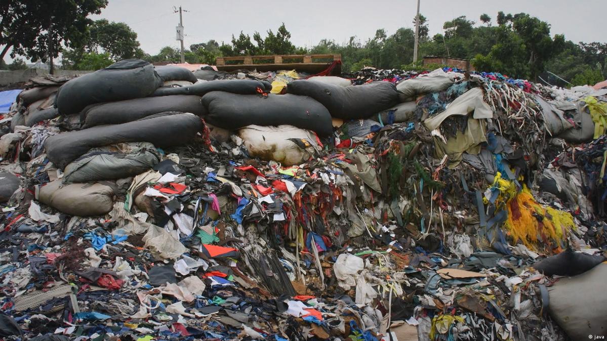 Fast fashion: France seeks to slow down wasteful industry