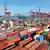 中國連雲港市的貨櫃碼頭